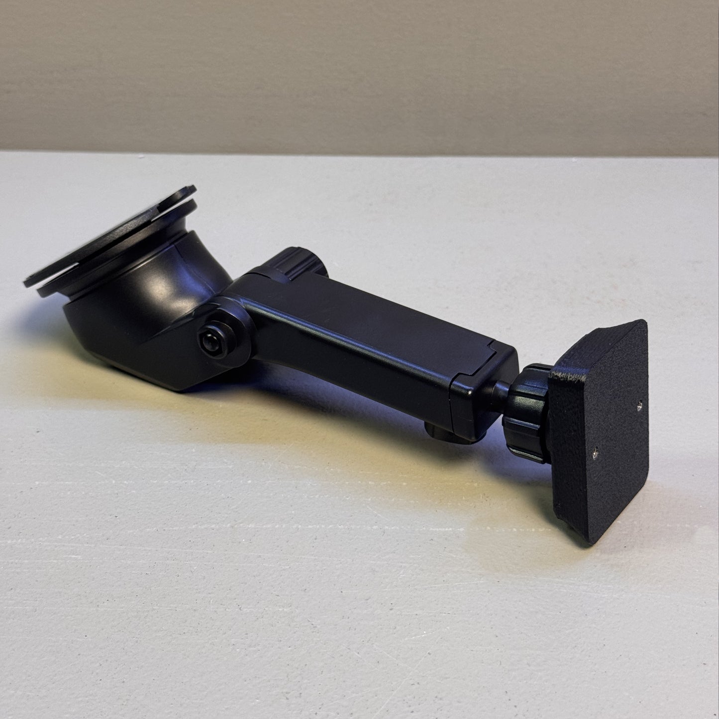 UHF Mount Windscreen Mount with Suction Cup