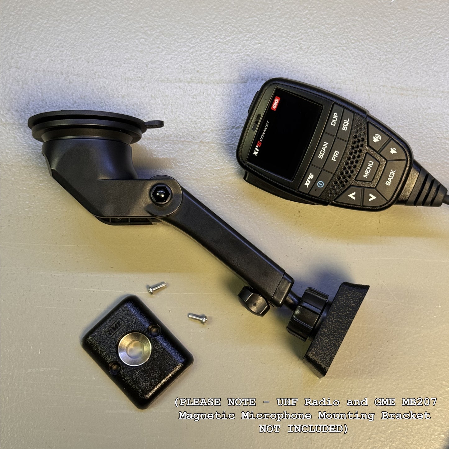 UHF Mount Windscreen Mount with Suction Cup